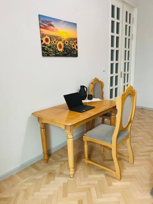 Spacious 2 Bedrooms In The Center Of Jerevan Buitenkant foto